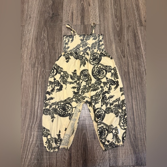 Burt’s Bees Baby Yellow Jumpsuit Size 12 Months - Picture 1 of 4